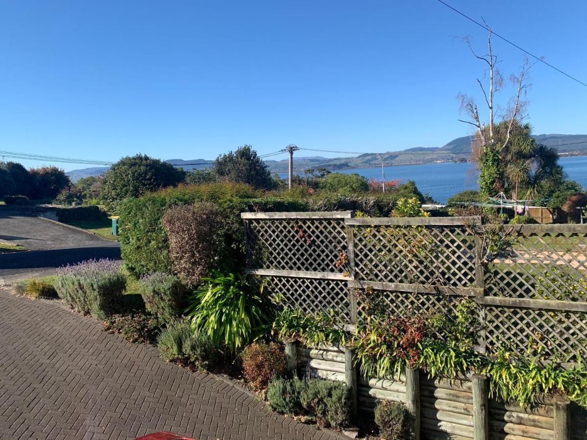 Lake View Family Lodge Up Tp 14 People Rotorua Dış mekan fotoğraf