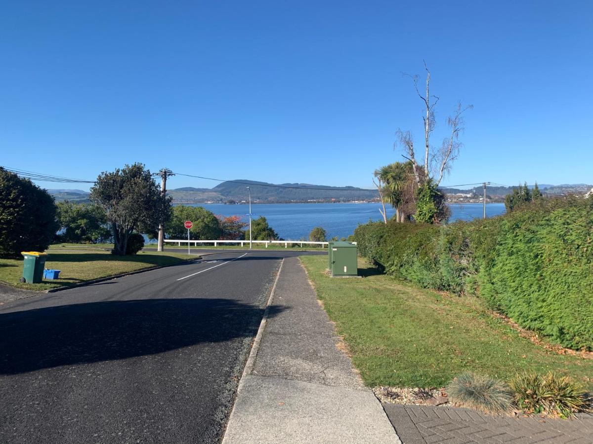 Lake View Family Lodge Up Tp 14 People Rotorua Dış mekan fotoğraf